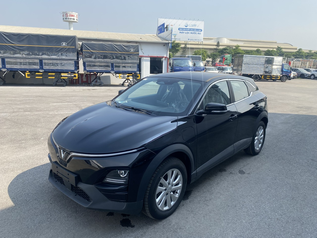 Vinfast VF6 Eco Đen