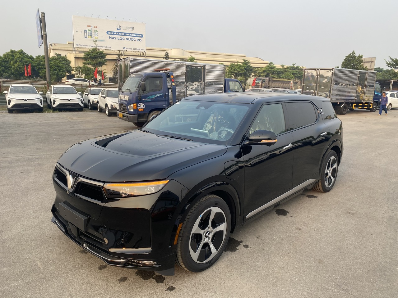 Vinfast VF9 ECO Đen